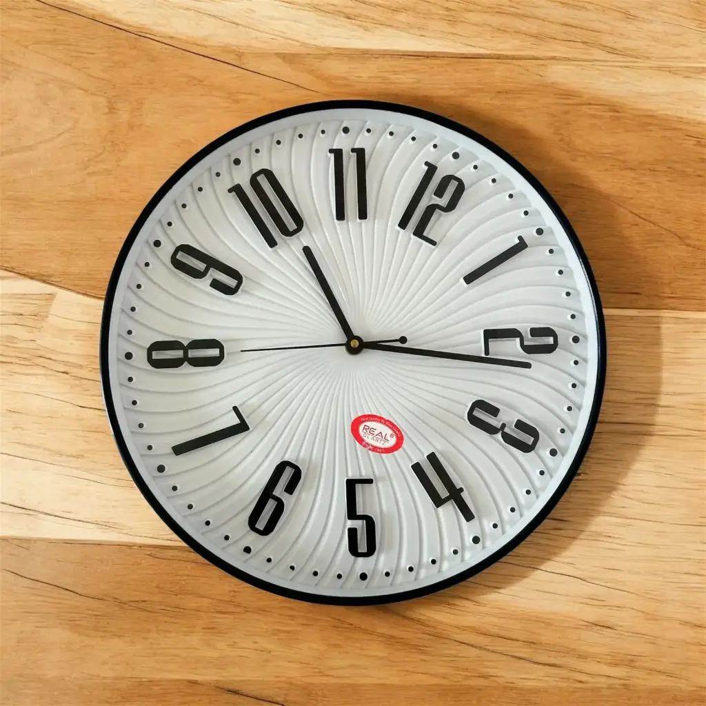 Black & White Watch